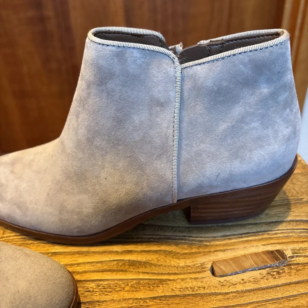 NIB Sam Edelman 6 Suede Tan petty ankle bootie side zip low stacked heel